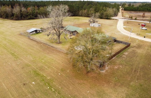 Ludowici House | Country Life!nSpacious 4-bedroom, 3 bathroom house in peaceful Ludowici!