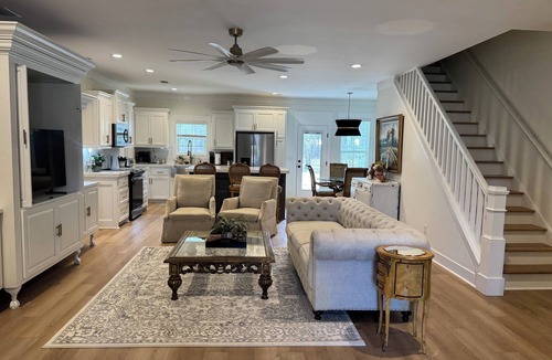Hahira House | Country Living, minutes from town.
