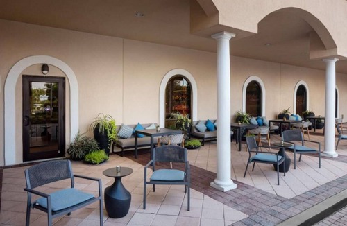 St. Petersburg Hotel | Couples Retreat | Modern Amenities & Waterfront Views