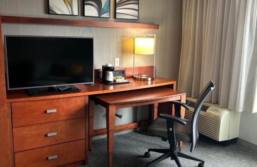 Butztown Hotel | Courtyard Bethlehem Lehigh Valley/I-78
