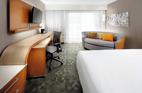 State College Hotel | Courtyard by Marriott State College