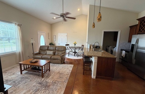 Clermont Apartment | Cozy 1-bedroom 1 bath in Clermont Fl guest house, Wheelchair accessible