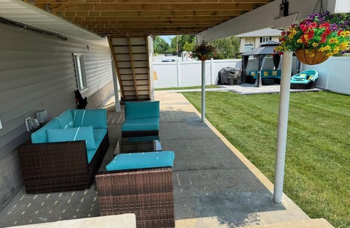 Commack Apartment | Cozy 1-Bedroom Apartment in Peaceful Commack with Air Conditioning & C. Monoxide