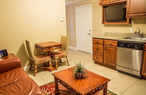 Florida Central Atlantic Coast Condo | Cozy 1-bedroom condo in charming Orlando with AC and fitness room near Universal