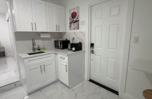 North Lauderdale Apartment | Cozy 1-bedroom Studio. Private Entrance. Free Parking
