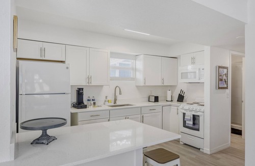 Tropic Condo | Cozy 1BR Apt w/Kitchenette | Near EGAD & Beaches