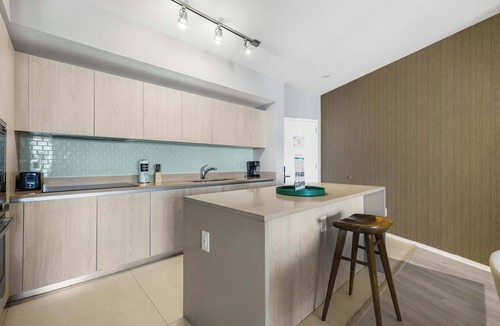 Hollywood South Central Beach Condo | Cozy 1BR | Ocean Balcony | Miami Stadium World Cup