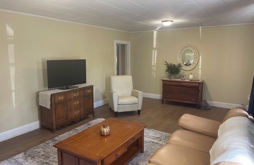 Douglas House | Cozy 2 bedroom & 1 bath spacious duplex in Quiet Neighbor
