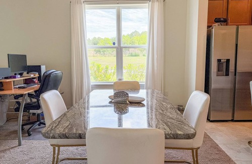 Sunbeam Cottage | Cozy 2-bedroom cottage with AC in cool Jacksonville 55+ community in Mandarin