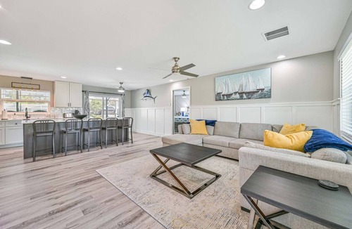 Bonita Springs House | Cozy 2 bedroom on the canal with pool and hot tub!