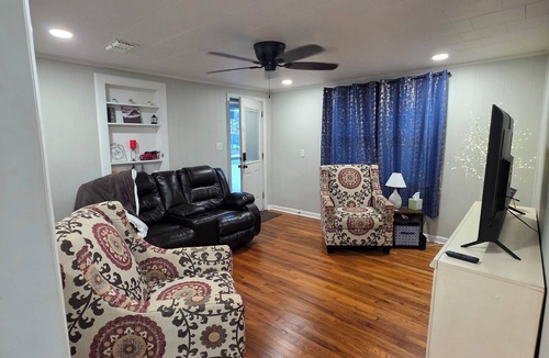 Douglas House | Cozy 2BR Home in Douglas, GA – Comfort & Convenience Await!