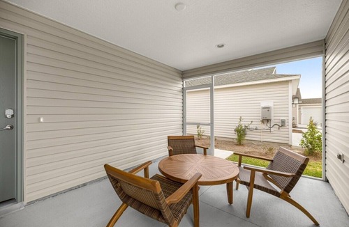 Candler House | Cozy 2BR Near Eastport Sq. & Middleton | Patio
