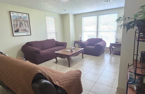 Buena Vista Apartment | Cozy 3-bedroom apartment in beautiful Buena Vista near restaurants