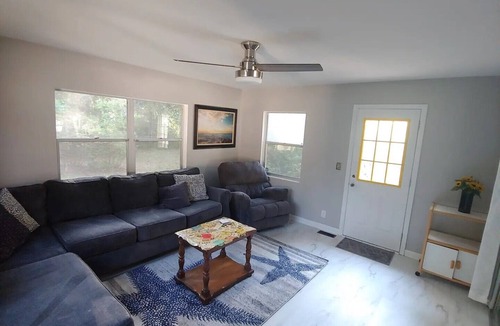 Orange Park House | Cozy 3-bedroom home with WiFi, AC in charming quiet part of Orange Park.