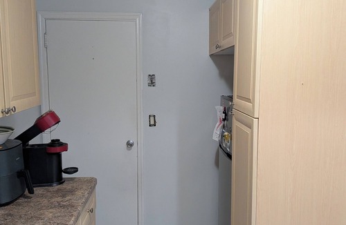 Paramus House | Cozy 3-bedroom townhome w/AC in pleasant Paramus. World Cup, negotiable rates