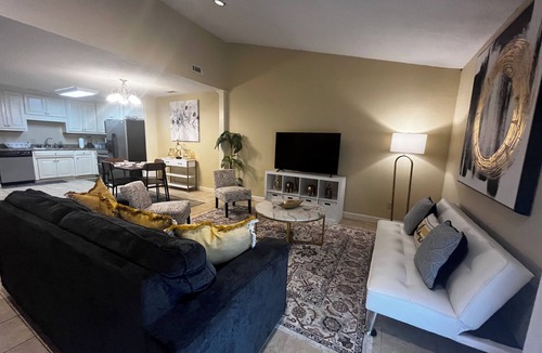 Valdosta House | Cozy 3-bedroom Townhouse in Valdosta w/ameneties