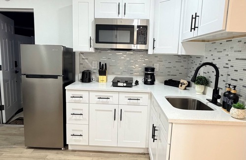 Brandon Apartment | Cozy apartment in Brandon Private Entry