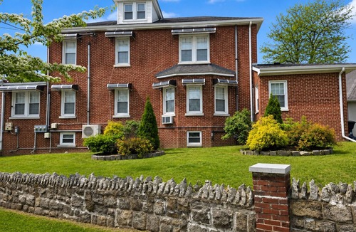 Woodlawn Heights Apartment | Cozy apartment with AC in awesome, quite Bronx neighborhood