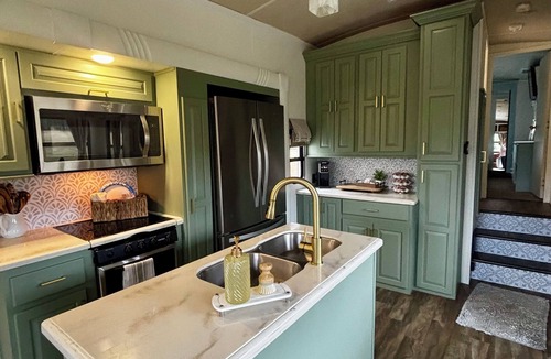 Pine Mountain Valley House | Cozy Camper Getaway on a quiet pasture minutes from Callaway Gardens.