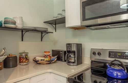 Eastpoint House | Cozy Coastal Cottage minutes from beaches of St George Island