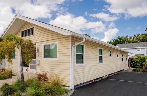 Dunedin Apartment | Cozy Coastal Cottages of Dunedin 1