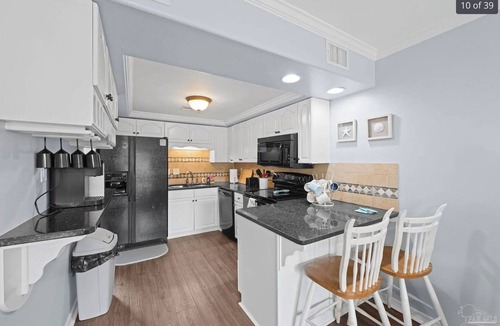 Villa Segunda House | Cozy Coastal Retreat just steps from the Beach!