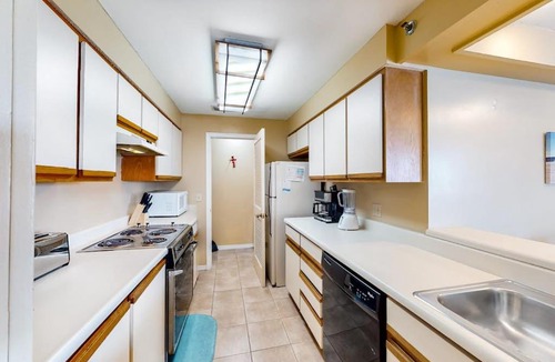 Gulf Lagoon Beach House | Cozy condo in paradise with pool sauna & private dock - snowbird-friendly