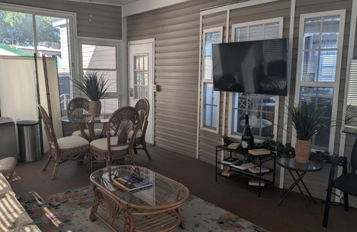 Four Corners Resort | Cozy Cottage - 20 minutes to WDW