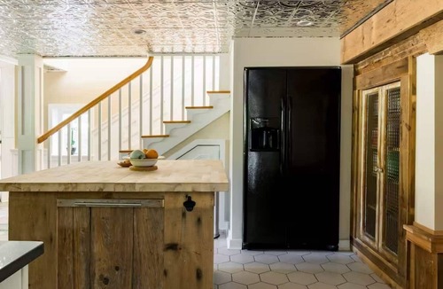 Mount Marion House | Cozy Cottage between Kingston & Woodstock: Outdoor Deck, Firepit, Skylights