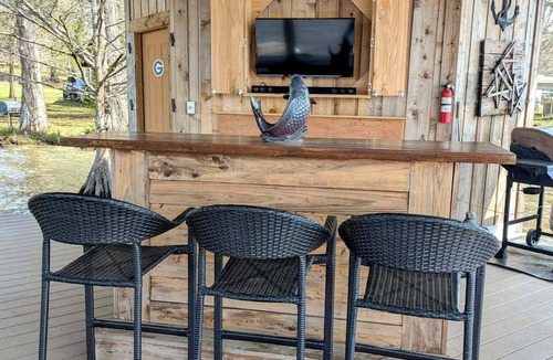 Cordele House | Cozy Cottage/mobile home on the water @ Lake Blackshear