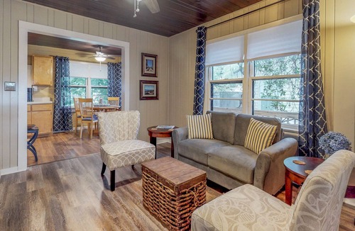 Laguna Beach House | Cozy cottage with large porch & private yard - 1 block to beach, dogs OK