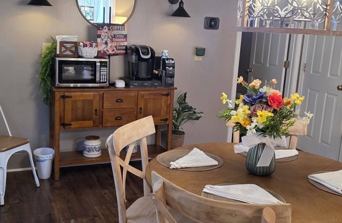 Statesboro Cottage | Cozy Country Cottage in enchanting Statesboro with AC
