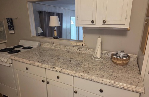 Inverness House | Cozy Duplex Retreat 2 Private 1BR/1BA Suites