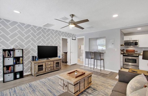 Old Seminole Heights House | Cozy Escape in Seminole Heights