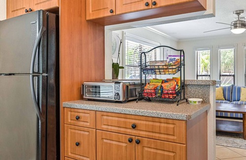 Bonita Shores Cottage | Cozy Getaway!