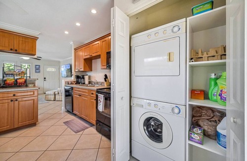 Bonita Shores Cottage | Cozy Getaway!