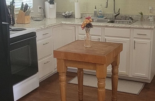 Inverness House | Cozy Getaway w/fenced yard