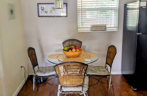 Inverness House | Cozy Getaway w/fenced yard