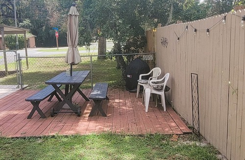 Inverness House | Cozy Getaway w/fenced yard