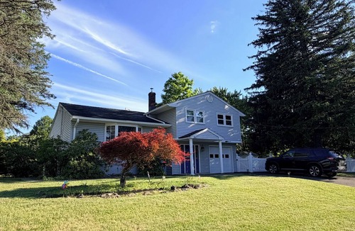 Wayne House | Cozy home 30 mins from NYC and close to multiple attractions, min 30 day