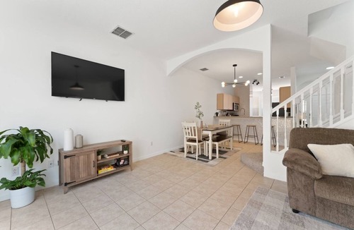 Cumbrian Lakes House | Cozy Home 3rooms close to Disney/Universal
