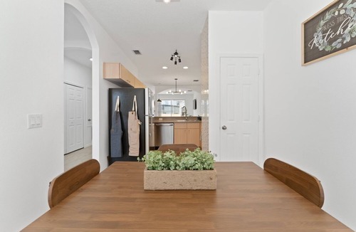 Cumbrian Lakes House | Cozy Home 3rooms close to Disney/Universal