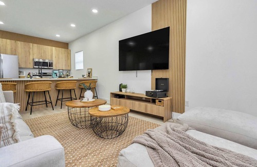 Ocala House | Cozy home near Santos w/backyard & BBQ grill