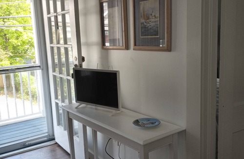 Highlands Cottage | Cozy Jersey Shore Cottage near Sandy Hook Beach - OPEN YEAR-ROUND