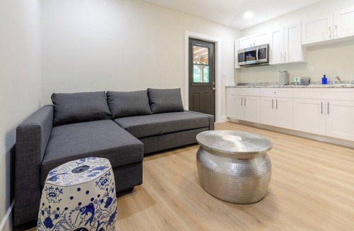 Homestead House | Cozy Lake House: Unique Japanese Garden Stay in Miami
