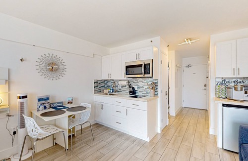 East Daytona Condo | Cozy Oceanfront Studio with Balcony, Pool & Beach Access
