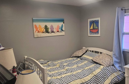 Wildwood Hotel | COZY ONE BEDROOM CONDO WITH POOL! BEACH, RESTAURANTS, BOARDS. NO CLEANING FEE