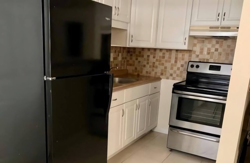 West Little Havana House | Cozy Private House, near Miami Airport - Free parking