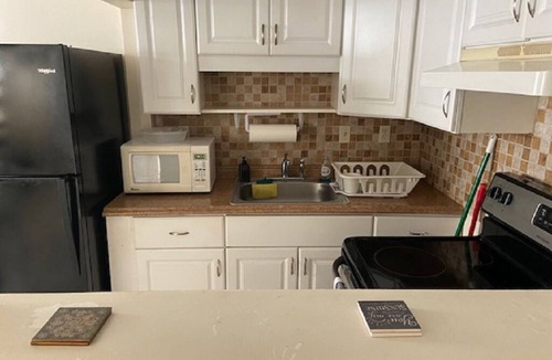 West Little Havana House | Cozy Private House, near Miami Airport - Free parking
