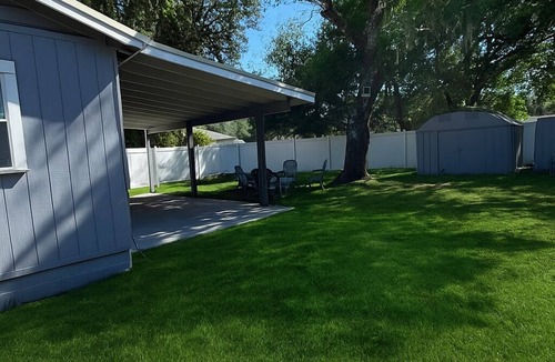 DeLand House | Cozy Quiet Near Downtown DeLand- Daytona Beach